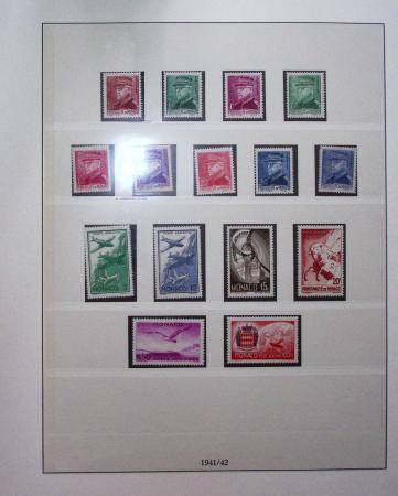 1885-1992, Deux collections de timbres neufs de Monaco,