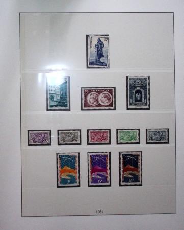 1885-1992, Deux collections de timbres neufs de Monaco,