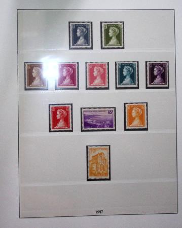 1885-1992, Deux collections de timbres neufs de Monaco,