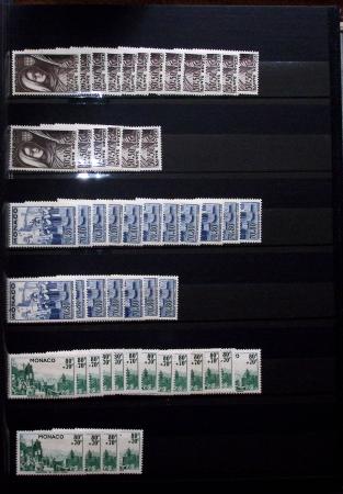 1885-1992, Deux collections de timbres neufs de Monaco,