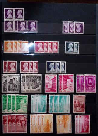 1885-1992, Deux collections de timbres neufs de Monaco,