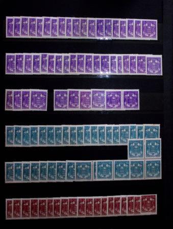 1885-1992, Deux collections de timbres neufs de Monaco,