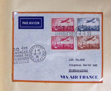 51 premiers vols de France dans un album souple bleu ancien 1935 - 1940 dont 4 Daguins "100ème traversée aérienne de l'Atlantique Sud" (1936)
