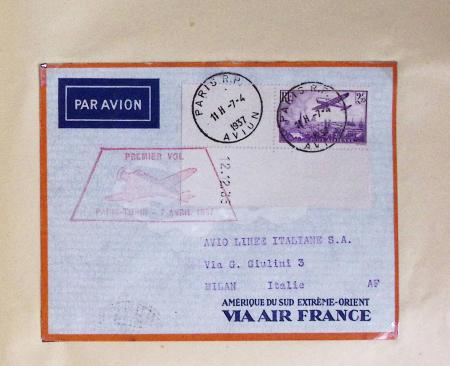 51 premiers vols de France dans un album souple bleu ancien 1935 - 1940 dont 4 Daguins "100ème traversée aérienne de l'Atlantique Sud" (1936)