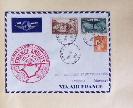 51 premiers vols de France dans un album souple bleu ancien 1935 - 1940 dont 4 Daguins "100ème traversée aérienne de l'Atlantique Sud" (1936)