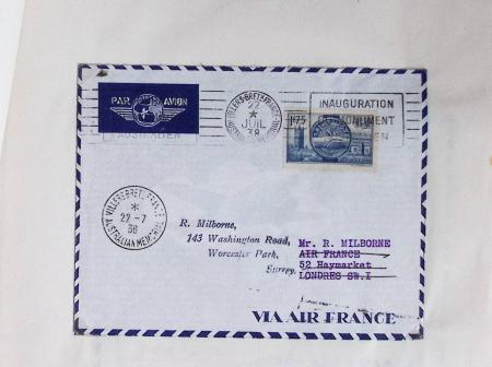 51 premiers vols de France dans un album souple bleu ancien 1935 - 1940 dont 4 Daguins "100ème traversée aérienne de l'Atlantique Sud" (1936)