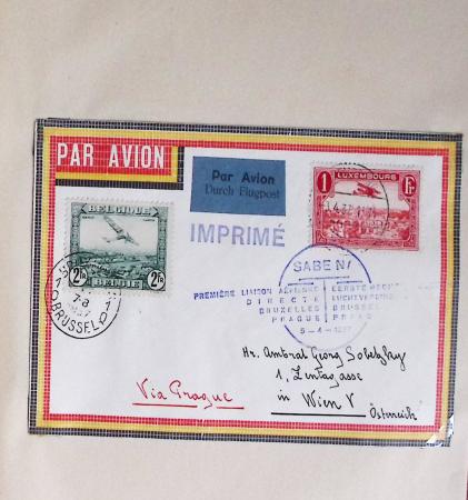 45 premiers vols de Belgique (1930 - 1938) dans un album souple brun ancien