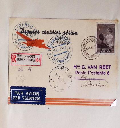 45 premiers vols de Belgique (1930 - 1938) dans un album souple brun ancien