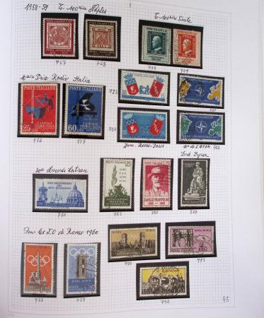 1852-2004 Mint and used collection of Italy in Davo