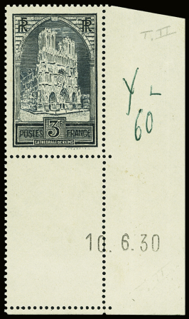 N°259a 3f Cathédrale de Reims, Type II, coin de feuille