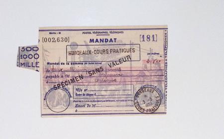 Bon lot de 86 plis ou devants de lettre avec timbres des cours d'instruction et timbres fictifs dont mandats-poste et mandats-cartes AFF Semeuses
