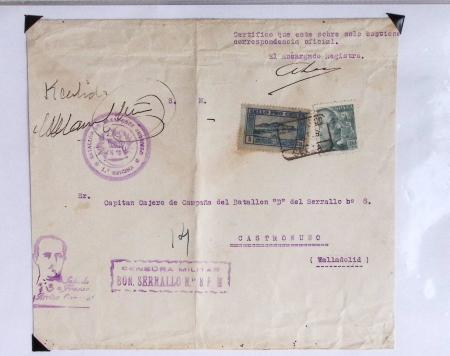 Classeur noir de 29 lettres de la guerre d'Espagne dont 24 avec censures (nationalistes ou à l'arrivée en France). 3 lettres de la Croix-Rouge dans secteur franquiste