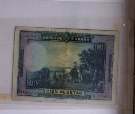 Classeur rouge contenant 93 lettres de la guerre d'Espagne provenant d'une collection primée en expo nationale dont censures et vignettes patriotiques