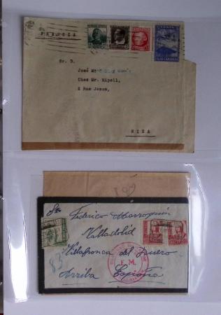 Classeur rouge contenant 93 lettres de la guerre d'Espagne provenant d'une collection primée en expo nationale dont censures et vignettes patriotiques