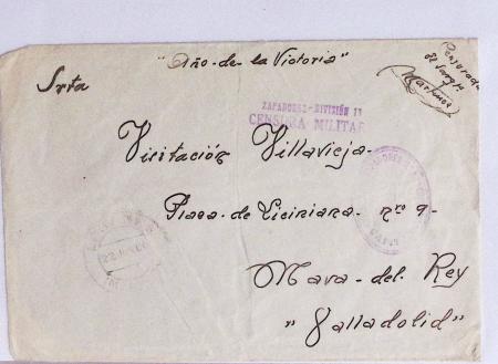 Classeur rouge contenant 93 lettres de la guerre d'Espagne provenant d'une collection primée en expo nationale dont censures et vignettes patriotiques
