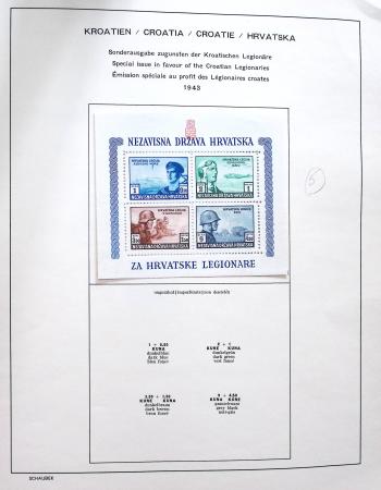 1942-2023 Mint collection in three Lighthouse albums