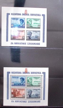 1942-2023 Mint collection in three Lighthouse albums