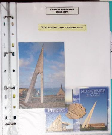 Nungesser et Coli. Collection de 50 documents dans une chemise plastique bleu clair dont 4 cartes postales d'époque, n°1523 épreuve de luxe,...