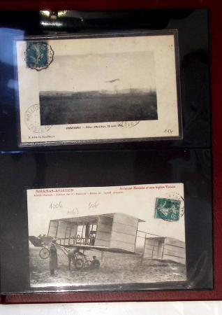 Album compact Safe brun contenant 92 cartes postales anciennes d'aviation et 14 vignettes, nombreux meetings dont porte-timbre Rouen aviation 1910,...