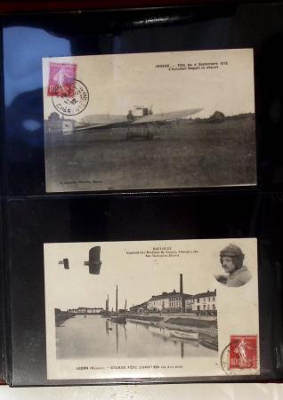 Album compact Safe brun contenant 92 cartes postales anciennes d'aviation et 14 vignettes, nombreux meetings dont porte-timbre Rouen aviation 1910,...