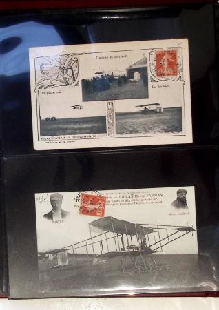 Album compact Safe brun contenant 92 cartes postales anciennes d'aviation et 14 vignettes, nombreux meetings dont porte-timbre Rouen aviation 1910,...