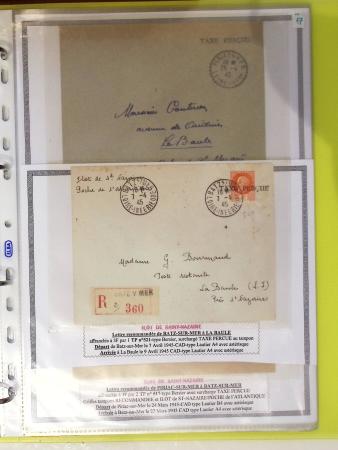 Classeur souple plastique jaune contenant 33 lettres de la Poche de Saint Nazaire avec AFF variés type Pétain, certains avec surcharge "taxe perçue"