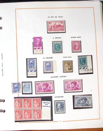 1900- 1959, Deux albums avec des timbres neufs et oblitérés