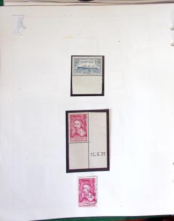 1900- 1959, Deux albums avec des timbres neufs et oblitérés