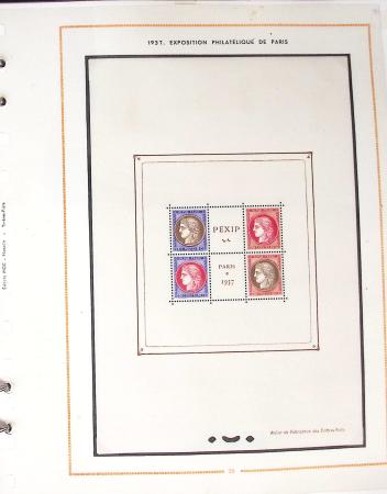 1900- 1959, Deux albums avec des timbres neufs et oblitérés