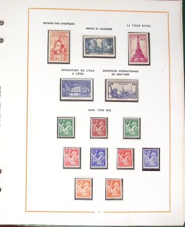 1900- 1959, Deux albums avec des timbres neufs et oblitérés