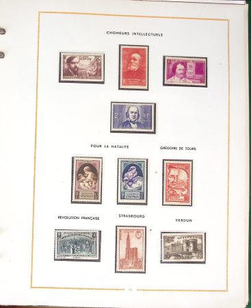 1900- 1959, Deux albums avec des timbres neufs et oblitérés
