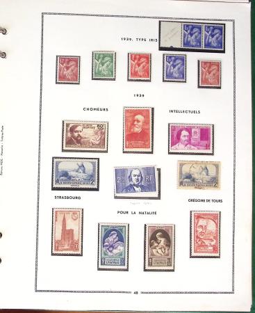 1900- 1959, Deux albums avec des timbres neufs et oblitérés