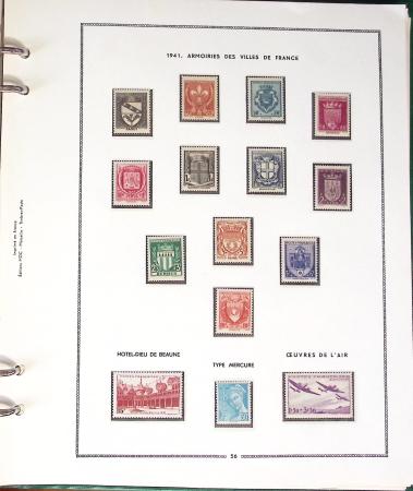 1900- 1959, Deux albums avec des timbres neufs et oblitérés