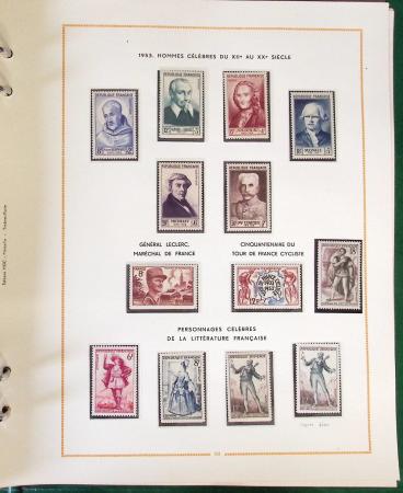 1900- 1959, Deux albums avec des timbres neufs et oblitérés