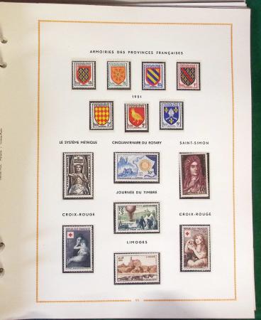 1900- 1959, Deux albums avec des timbres neufs et oblitérés