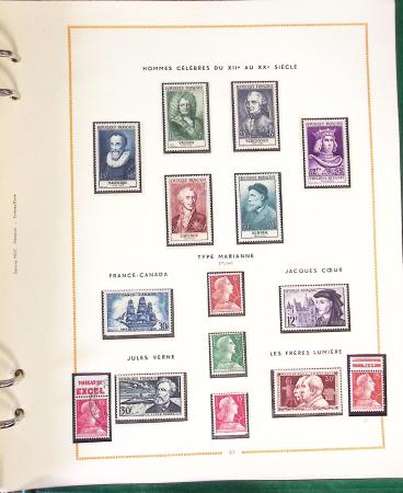 1900- 1959, Deux albums avec des timbres neufs et oblitérés