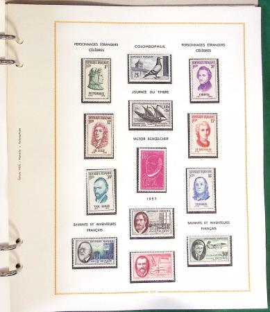 1900- 1959, Deux albums avec des timbres neufs et oblitérés