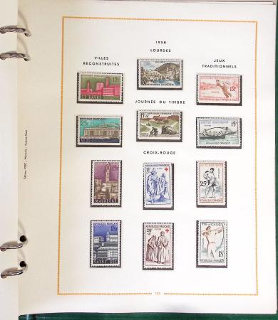 1900- 1959, Deux albums avec des timbres neufs et oblitérés