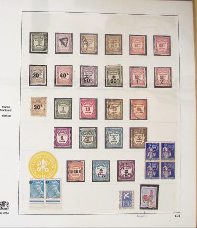 1900- 1959, Deux albums avec des timbres neufs et oblitérés