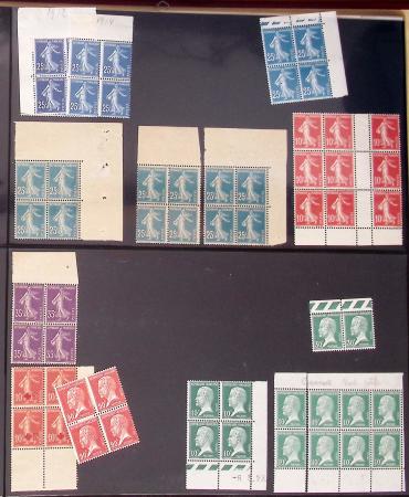 1900- 1959, Deux albums avec des timbres neufs et oblitérés