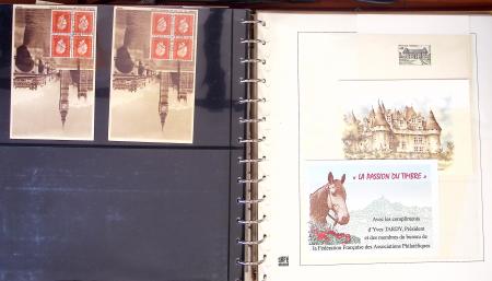 1900- 1959, Deux albums avec des timbres neufs et oblitérés