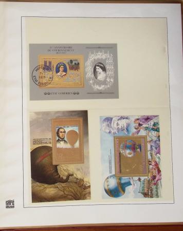 1900- 1959, Deux albums avec des timbres neufs et oblitérés