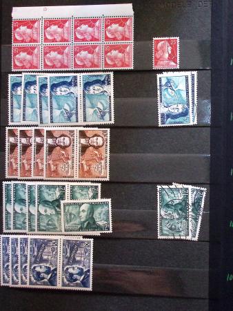 1910-1960 env. Grande quantité de timbres neufs rangés