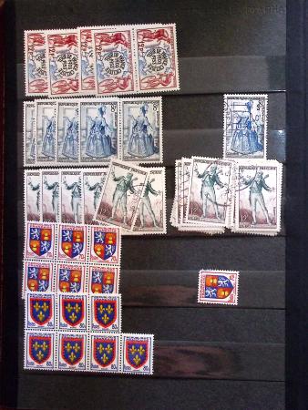 1910-1960 env. Grande quantité de timbres neufs rangés