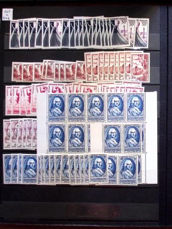 1910-1960 env. Grande quantité de timbres neufs rangés