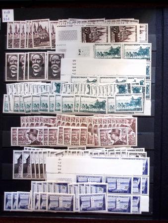 1910-1960 env. Grande quantité de timbres neufs rangés