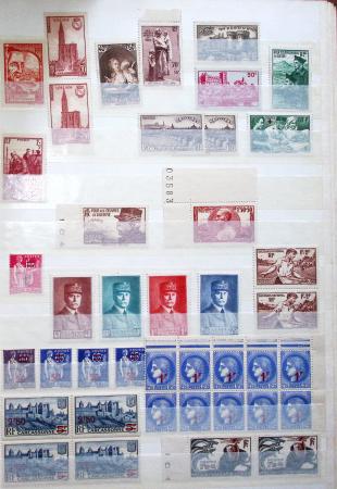 1900-90, Ensemble de timbres neufs couvrant cette période