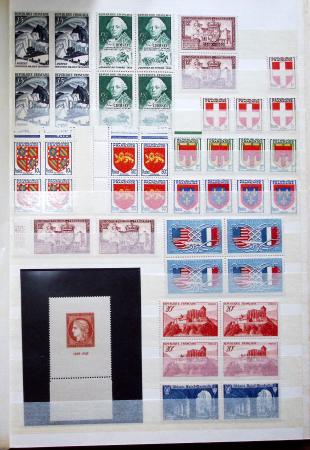 1900-90, Ensemble de timbres neufs couvrant cette période