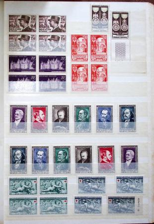 1900-90, Ensemble de timbres neufs couvrant cette période