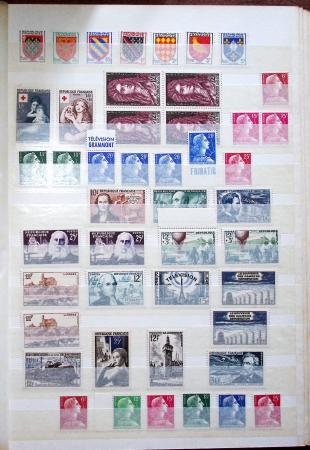 1900-90, Ensemble de timbres neufs couvrant cette période